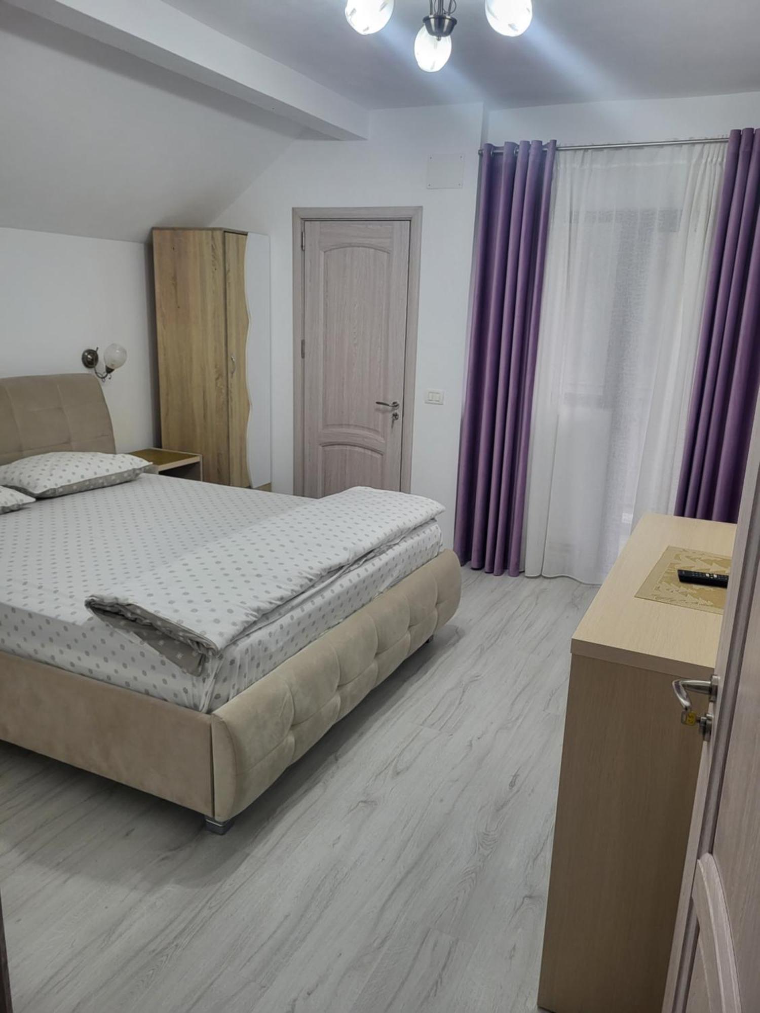 Vila Mae Star Curtea de Argeş Extérieur photo